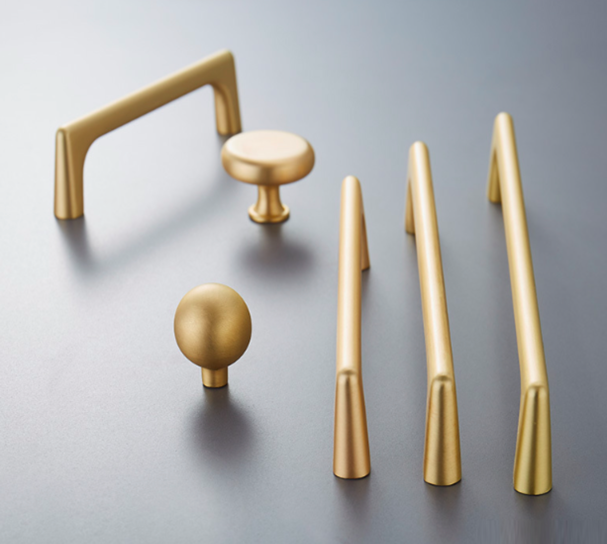 Langham Handle Metallic, Gold/Brass, Satin Knob, 96...320mm